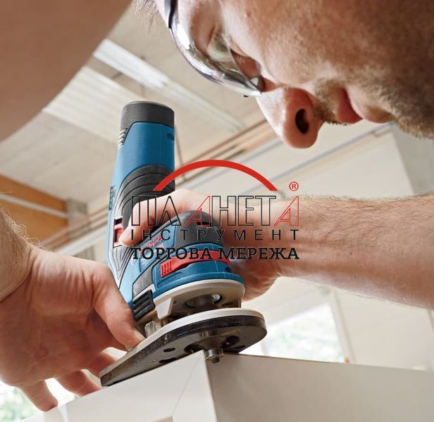 Акумуляторний кромочний фрезер Bosch GKF 12V-8 2 х 3 Ач 06016B0000 фото