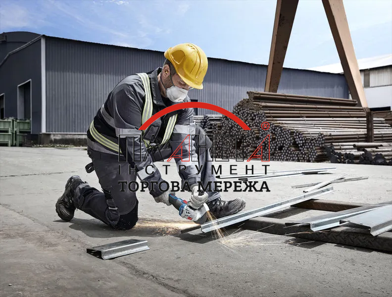 Набір 18V-SET акумуляторний комбінований Bosch Professional, складається з болгарки GWS 18V-8, перфоратора GBH 18V-22, двох акб 4.0Ah 18В, зарядного GAL 18V-40 та сумки M-BAG (0615V0003C) 0615V0003C фото