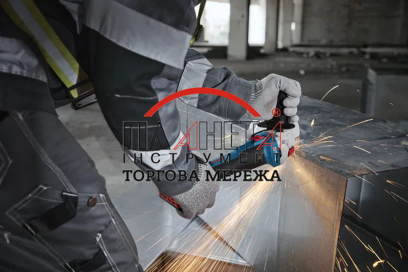 Набір 18V-SET акумуляторний комбінований Bosch Professional, складається з болгарки GWS 18V-8, перфоратора GBH 18V-22, двох акб 4.0Ah 18В, зарядного GAL 18V-40 та сумки M-BAG (0615V0003C) 0615V0003C фото