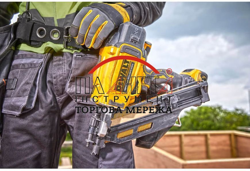 Пістолет цвяхозабивний акумуляторний безщітковий DeWALT DCN930P2 DCN930P2 фото