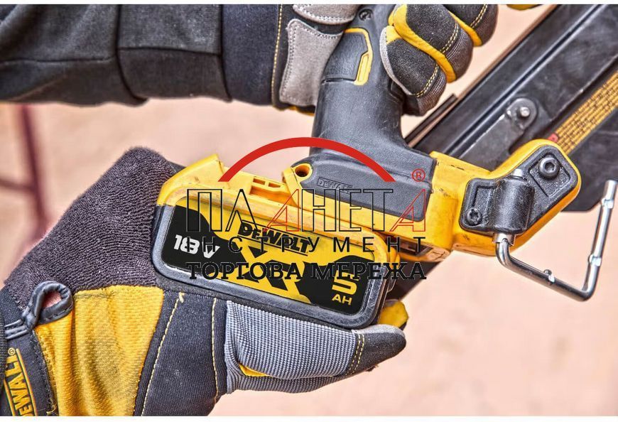 Пістолет цвяхозабивний акумуляторний безщітковий DeWALT DCN930P2 DCN930P2 фото