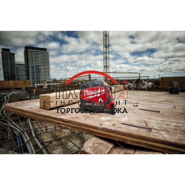 Рулетка метрична MILWAUKEE WIDE BLADE, 8м (33мм) (4932471816) 4932471816 фото