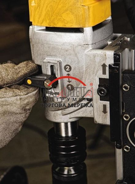 Верстат свердлильний мережевий магнітний DeWALT DWE1622K DWE1622K фото