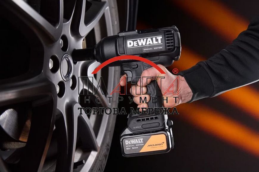 Набір з трьох інструментів акумуляторних безщіткових McLaren F1 TEAM SPECIAL EDITION DeWALT DCK3222MP2T DCK3222MP2T фото