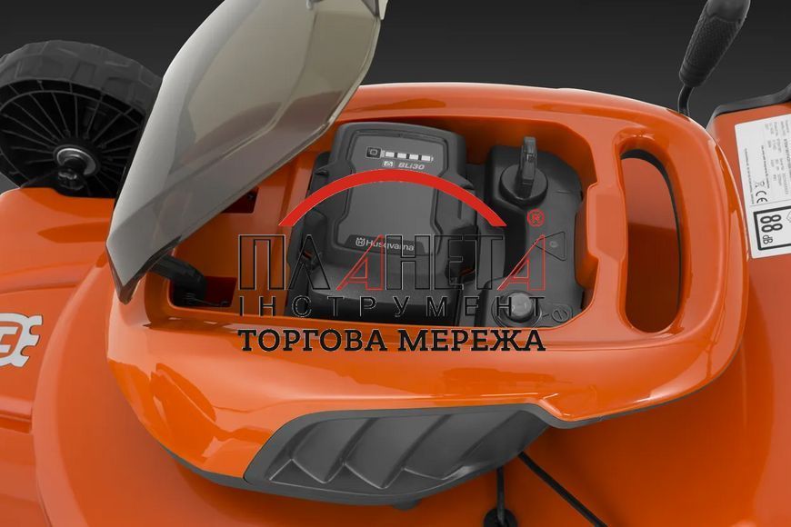 Акумуляторна газонокосарка Husqvarna LC 142i (9705418-01) 9705418-01 фото