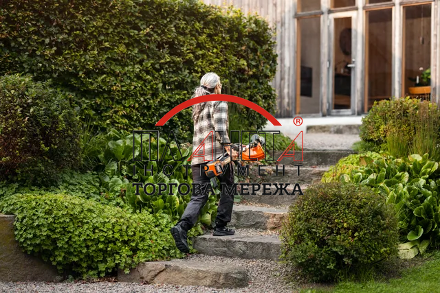 Травокосарка Husqvarna 220iR KIT (АКБ+ЗП) (9707544-02) 9707544-02 фото