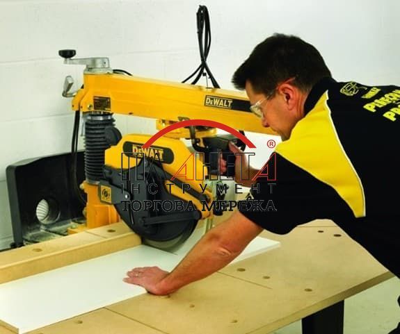 Пила радиально-консольная сетевая DeWALT DW729KN DW729KN фото