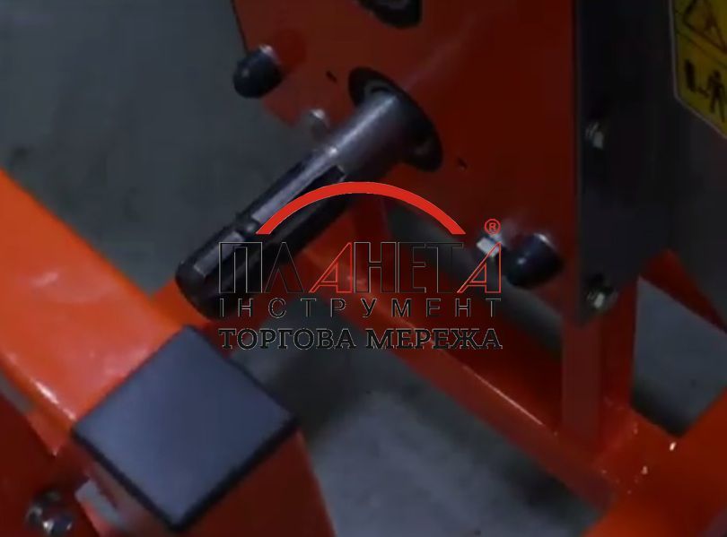 Подрібнювач гілок дроворуб GTM LC80PTO від ВВП трактора (82921) 82921 фото