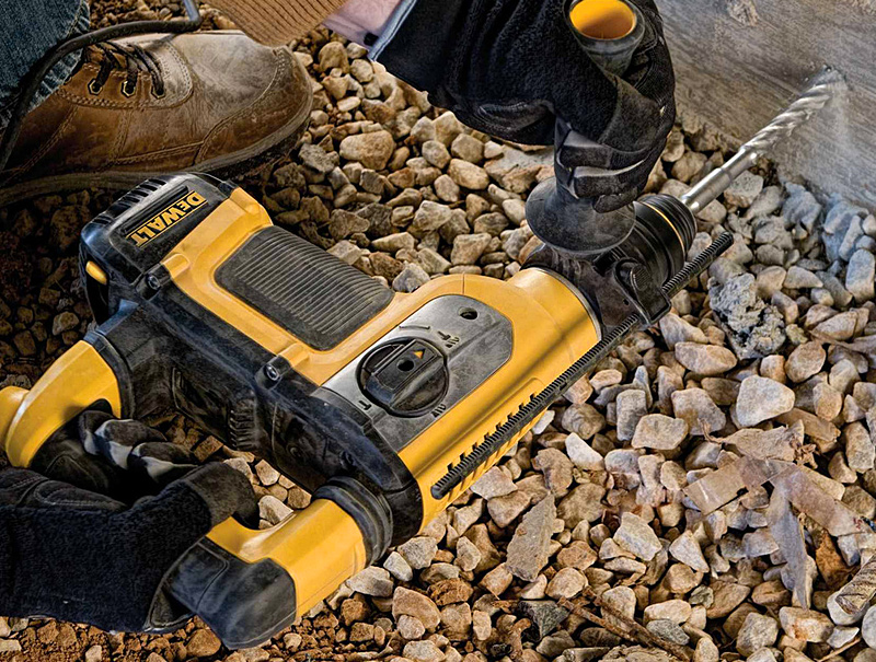 Купить перфоратор сетевой sds-plus dewalt d25417kt с набором Код товара D25413K цена и характеристики в интернет магазине Планета инструмент Перфоратор сетевой SDS-Plus DeWALT D25417KT с набором Код товара D25413K Планета инструмент